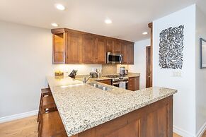 Slopeside Paradise Penthouse At Lift 7, Views, Fireplace, Deck, Hot Tu