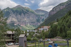 Slopeside Paradise Penthouse At Lift 7, Views, Fireplace, Deck, Hot Tu