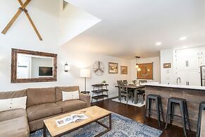 Lift 7 Ski In/out Hot Tub, Ski Locker, Garage Parking + Shuttle To Gon