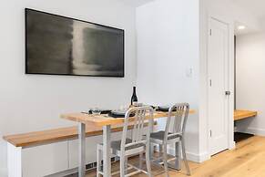 Sunny Condo, Box Canyon Views, Pool + Hot Tub 2 Bedroom Condo by RedAw