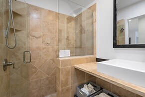 Sunny Condo, Box Canyon Views, Pool + Hot Tub 2 Bedroom Condo by RedAw