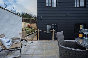 The Old Spa - 2 Bedroom Cottage - Pleasant Valley