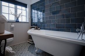 The Old Spa - 2 Bedroom Cottage - Pleasant Valley