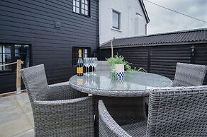 The Old Spa - 2 Bedroom Cottage - Pleasant Valley