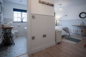 The Old Spa - 2 Bedroom Cottage - Pleasant Valley