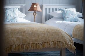 The Old Spa - 2 Bedroom Cottage - Pleasant Valley