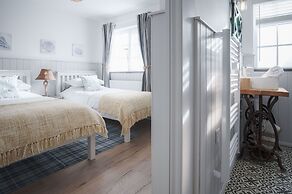 The Old Spa - 2 Bedroom Cottage - Pleasant Valley