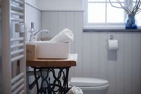 The Old Spa - 2 Bedroom Cottage - Pleasant Valley