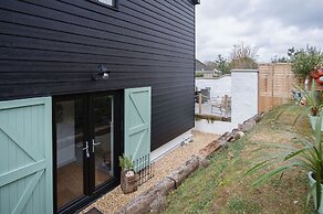 The Old Spa - 2 Bedroom Cottage - Pleasant Valley