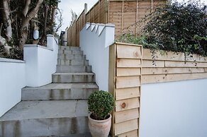 The Old Spa - 2 Bedroom Cottage - Pleasant Valley