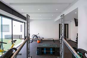 Sunset 303 Brand new apt With gym in Lac 1