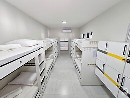 MANERO HOSTEL