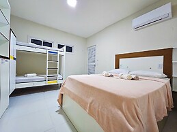 MANERO HOSTEL