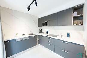 Sunset 202 Luxury With gym Club in Lac 1