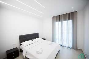 Sunset 202 Luxury With gym Club in Lac 1