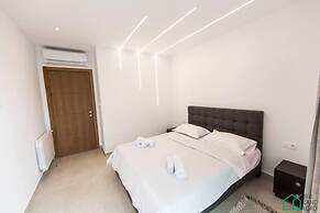 Sunset 202 Luxury With gym Club in Lac 1