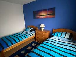 Quiet Secluded two Bedroom Bungalow With Parking