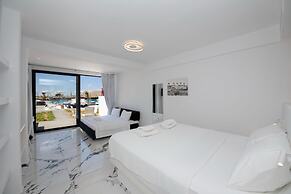 Bianco a Nero Mykonos