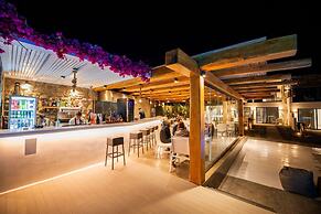 Bianco a Nero Mykonos