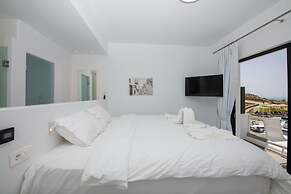 Bianco a Nero Mykonos