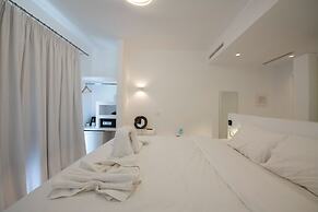 Bianco a Nero Mykonos