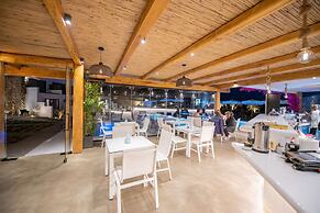 Bianco a Nero Mykonos