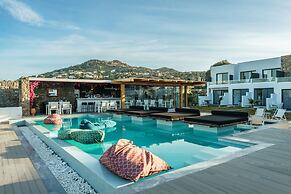 Bianco a Nero Mykonos