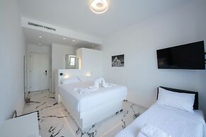 Bianco a Nero Mykonos