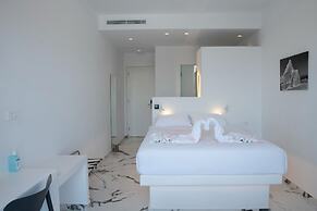 Bianco a Nero Mykonos