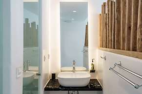 Bianco a Nero Mykonos