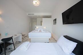 Bianco a Nero Mykonos