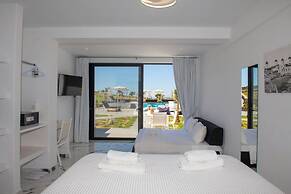 Bianco a Nero Mykonos