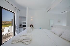 Bianco a Nero Mykonos