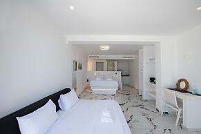 Bianco a Nero Mykonos