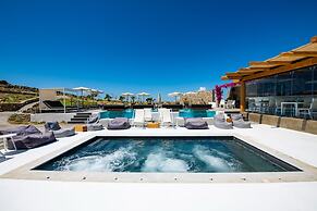 Bianco a Nero Mykonos