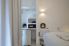 Bianco a Nero Mykonos