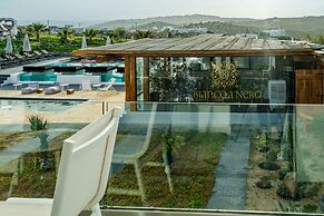 Bianco a Nero Mykonos