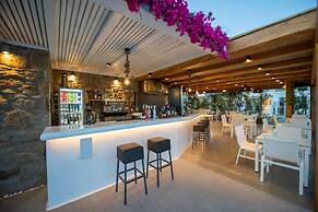 Bianco a Nero Mykonos