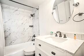 Luxe Waterfront Ft Lauderdale Condo W/ Beach, Pool 2 Bedroom Apts by R