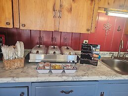 Chateau Country Inn