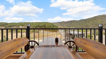 Gapyeong Haneul Sanchaek Poolvilla Pensi