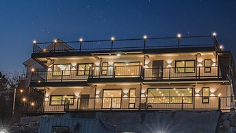 Gapyeong Haneul Sanchaek Poolvilla Pensi