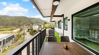 Gapyeong Haneul Sanchaek Poolvilla Pensi