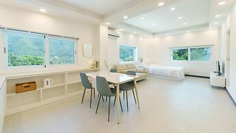 Gapyeong Haneul Sanchaek Poolvilla Pensi