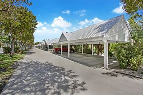 Waterfront Luxury Villa With Sunset Views And Boat Slip 3 Bedroom Town