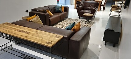 Luxurious 3-bed Apartment in Cantonments, Accra