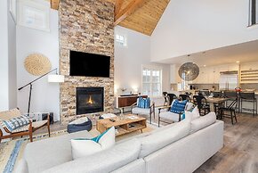 Lux Home W/ Gas Fireplace, Hot Tub, 8 Min To Lift 7 Bunk Room For Kids