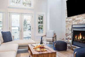 Lux Home W/ Gas Fireplace, Hot Tub, 8 Min To Lift 7 Bunk Room For Kids