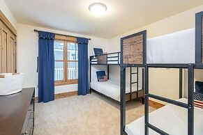 Lux Home W/ Gas Fireplace, Hot Tub, 8 Min To Lift 7 Bunk Room For Kids