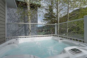 Lux Home W/ Gas Fireplace, Hot Tub, 8 Min To Lift 7 Bunk Room For Kids